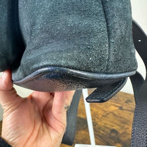 Gucci Bamboo Vintage Suede Backpack Navy Blue - Picture 10 of 16